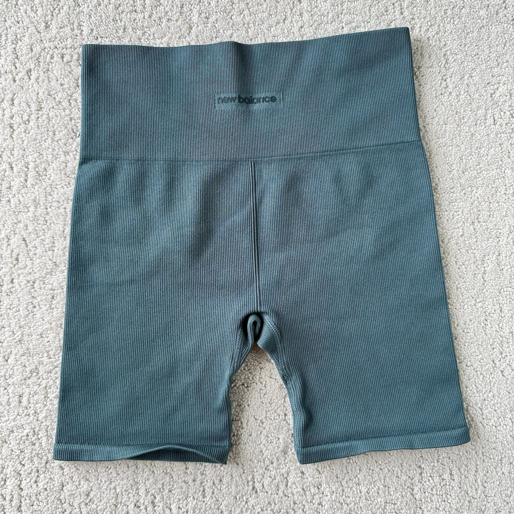 NEW BALANCE WOMEN'S RUNNING WORKOUT SHORTS SIZE S‎ GREEN TEAL HIGH WAIST ACTIVE